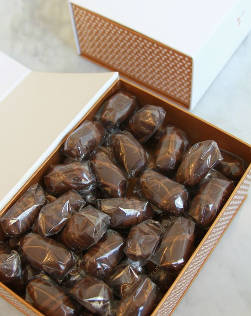Tamarat Gift Box - Chocolate Dipped Dates