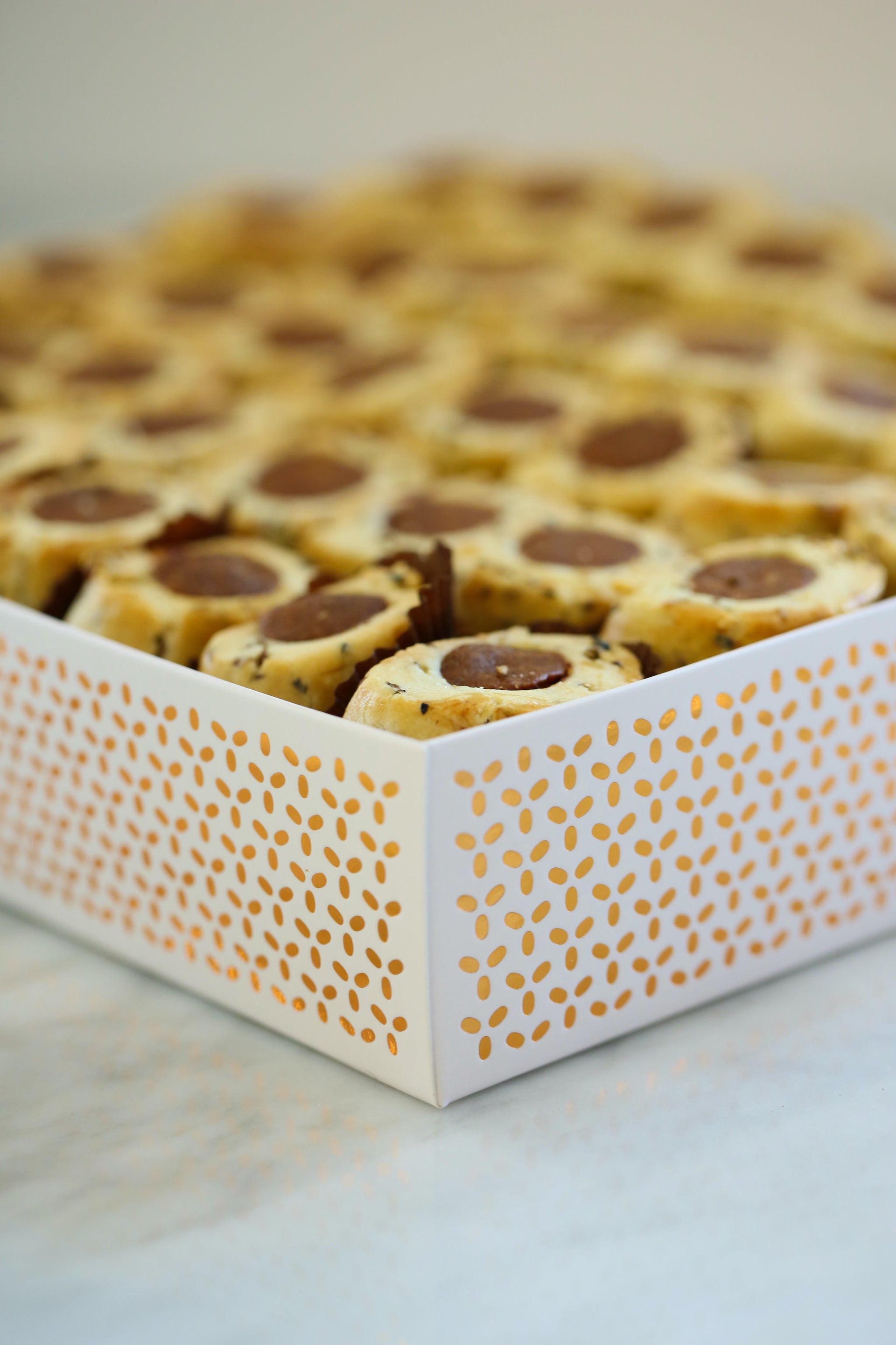 Date Rolls Gift Box